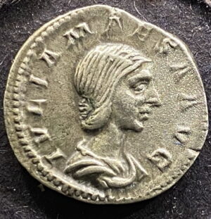 ANCIENT ROMAN SILVER DENARIUS COIN OF Iulia Maesa