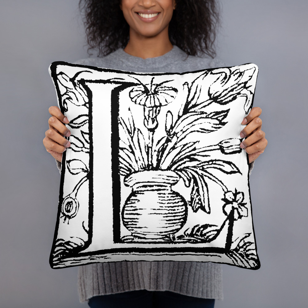 Basic Pillow - Antique initial letter L - Image 3