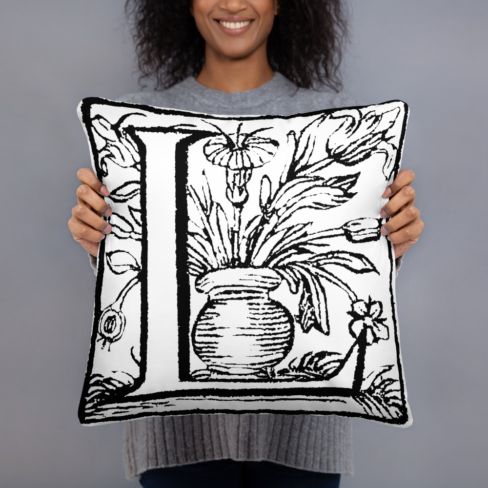 Basic Pillow - Antique initial letter L - Image 2